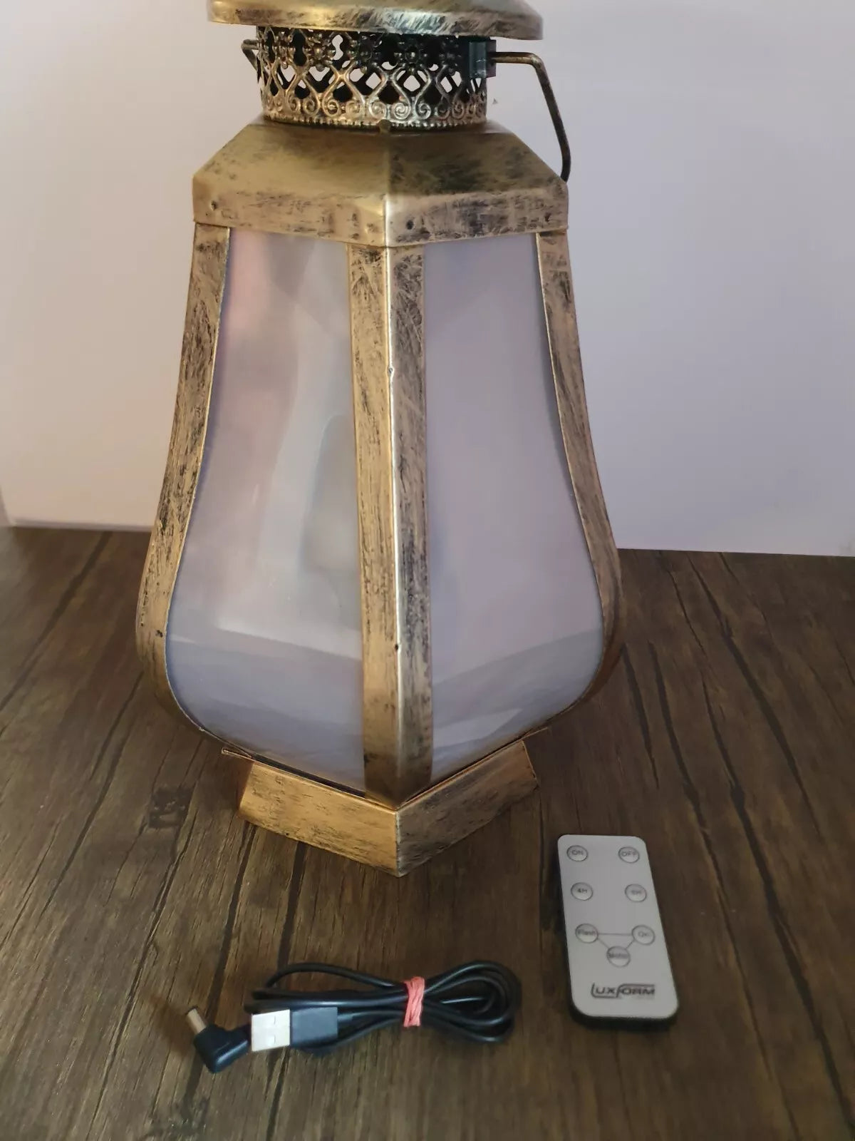 Rotierende LED-Laterne mit 3D-Effekt von Luxform, Feuerwerk in Weiß